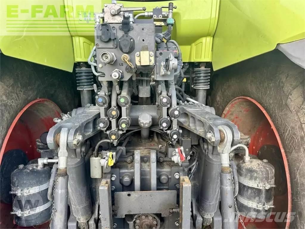 CLAAS axion 850 Traktorok