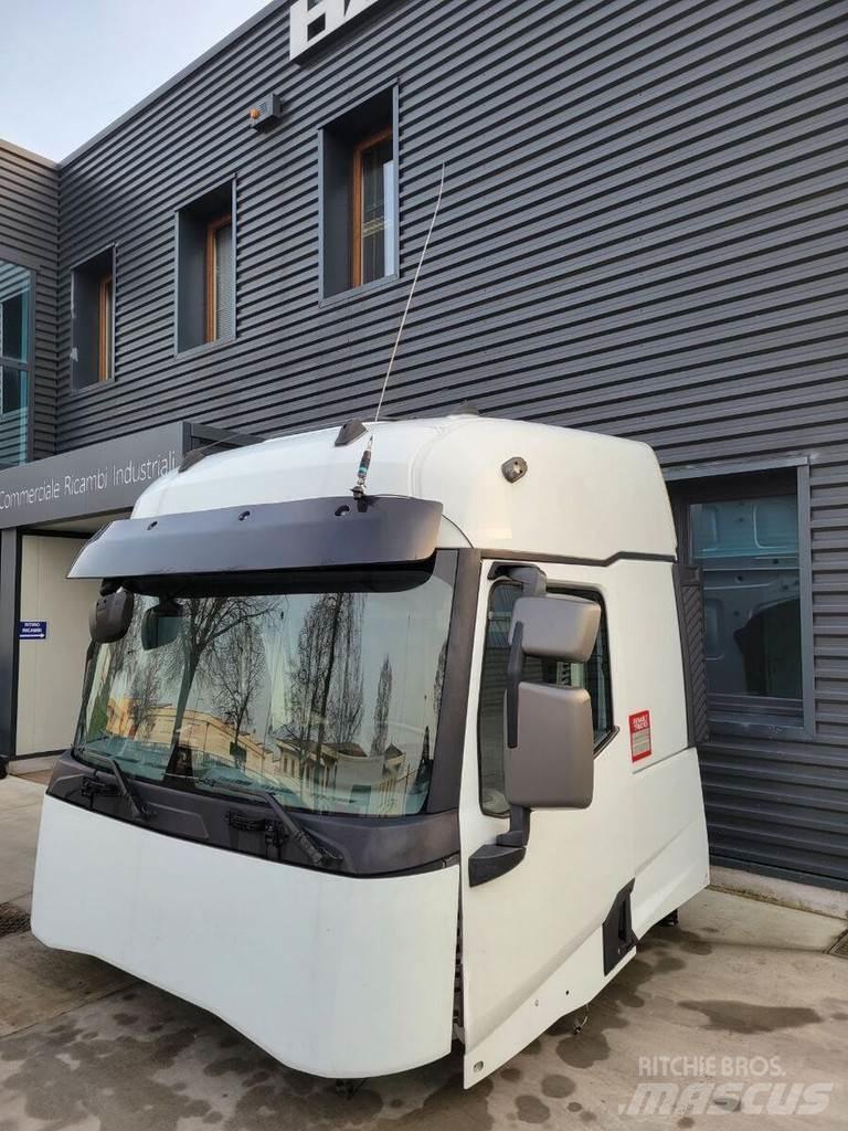 Renault T model Vezetőfülke és belső tartozékok
