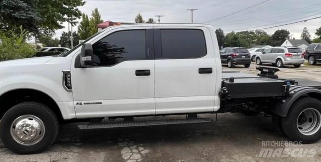 Ford F 350 XLT Egyéb