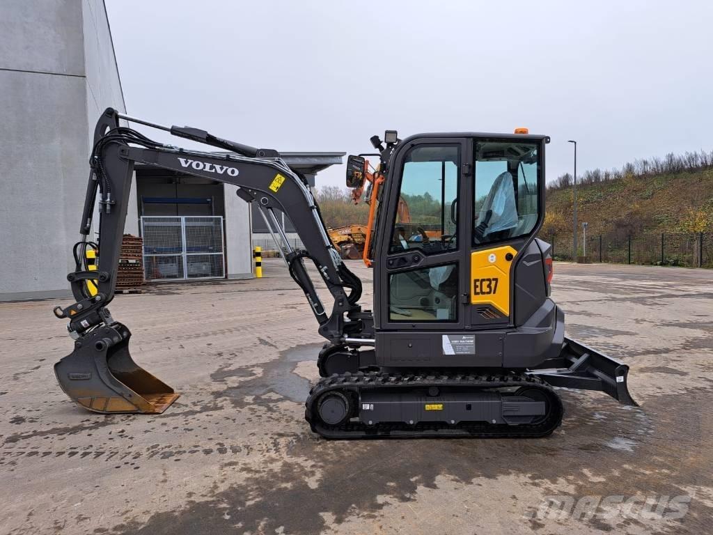 Volvo EC 37 F Mini kotrók < 7t