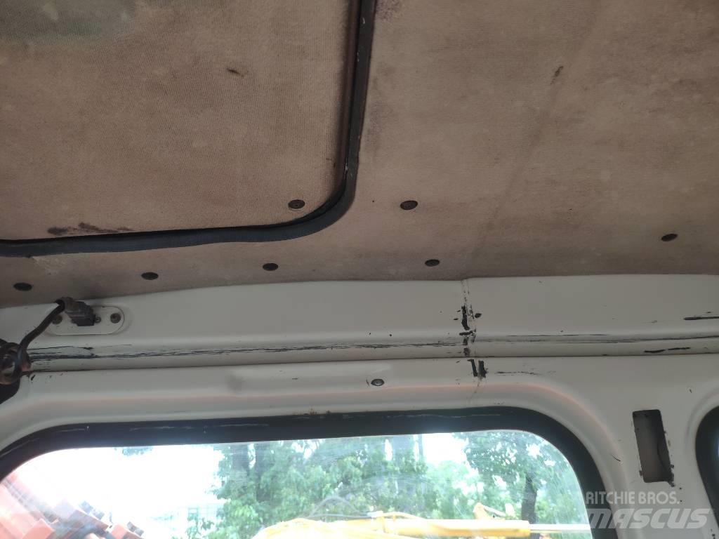 Doosan DH 150 W-7 Gumikerekes kotrók