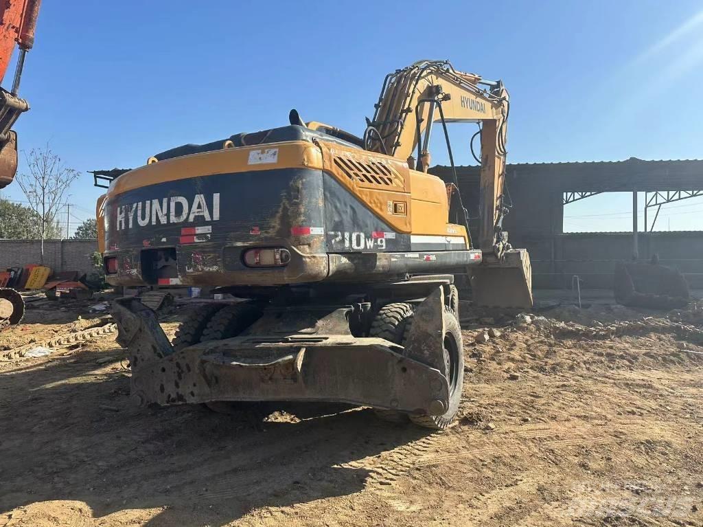 Hyundai R210W-9 Gumikerekes kotrók