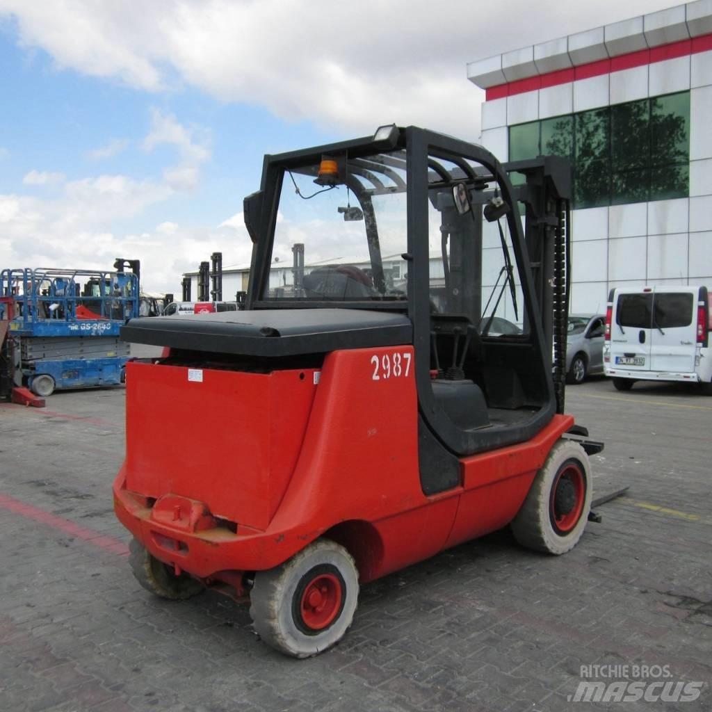 Linde E40P Elektromos targoncák