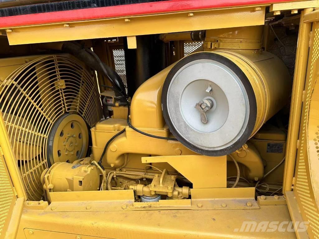 CAT D 8 R lánctalpas dózerek
