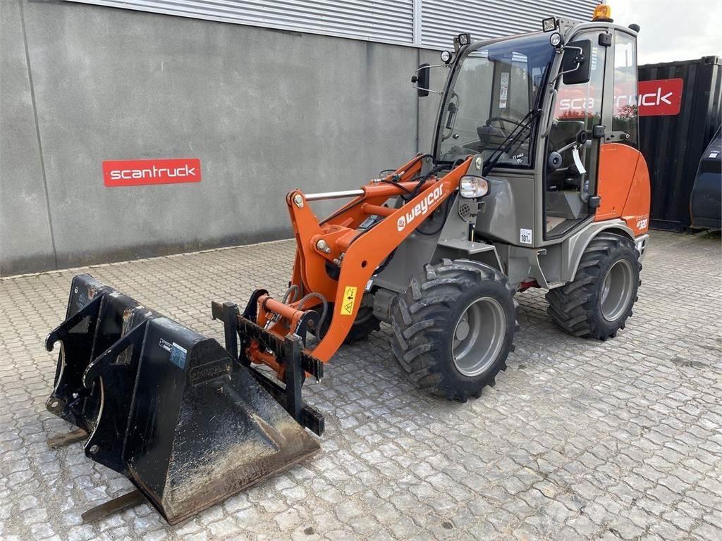 Weycor AR320 Cab Univerzális rakodók