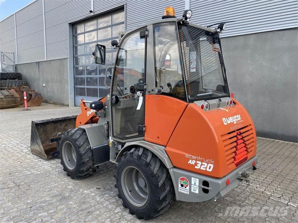 Weycor AR320 Cab Univerzális rakodók