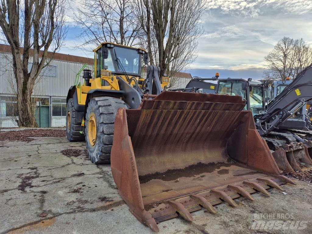 Volvo L 220 H Gumikerekes homlokrakodók