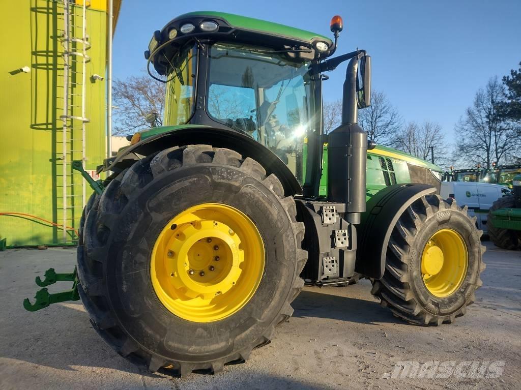 John Deere 7270 R Traktorok