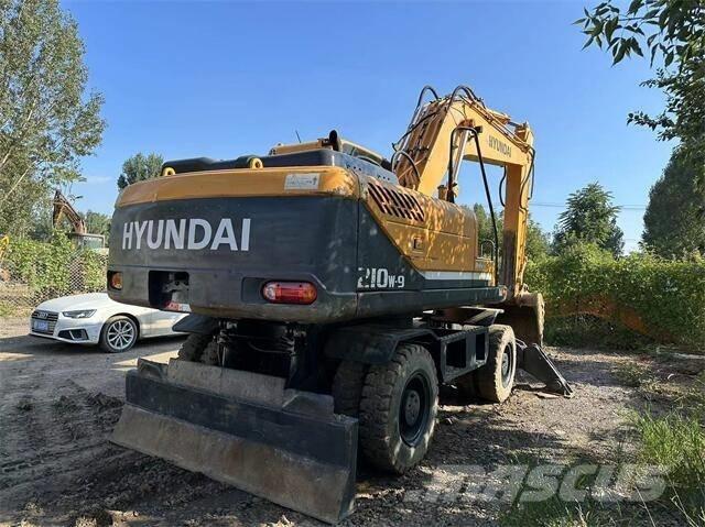 Hyundai 210W Lánctalpas kotrók
