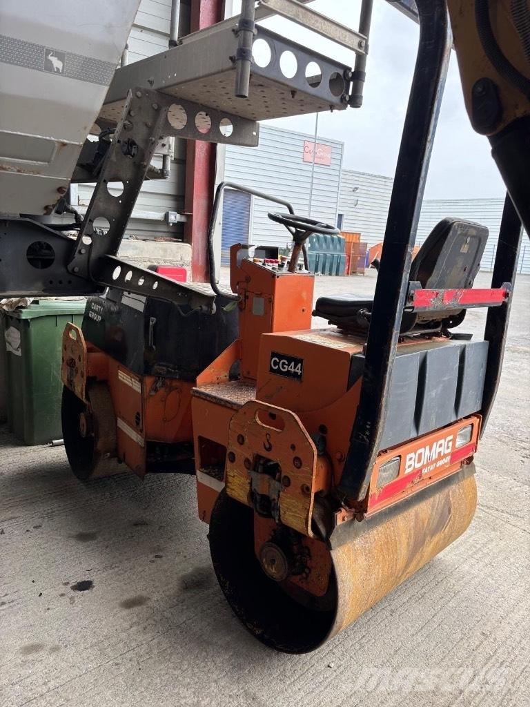 Bomag BW120 AD-3 Ikerdobos hengerek