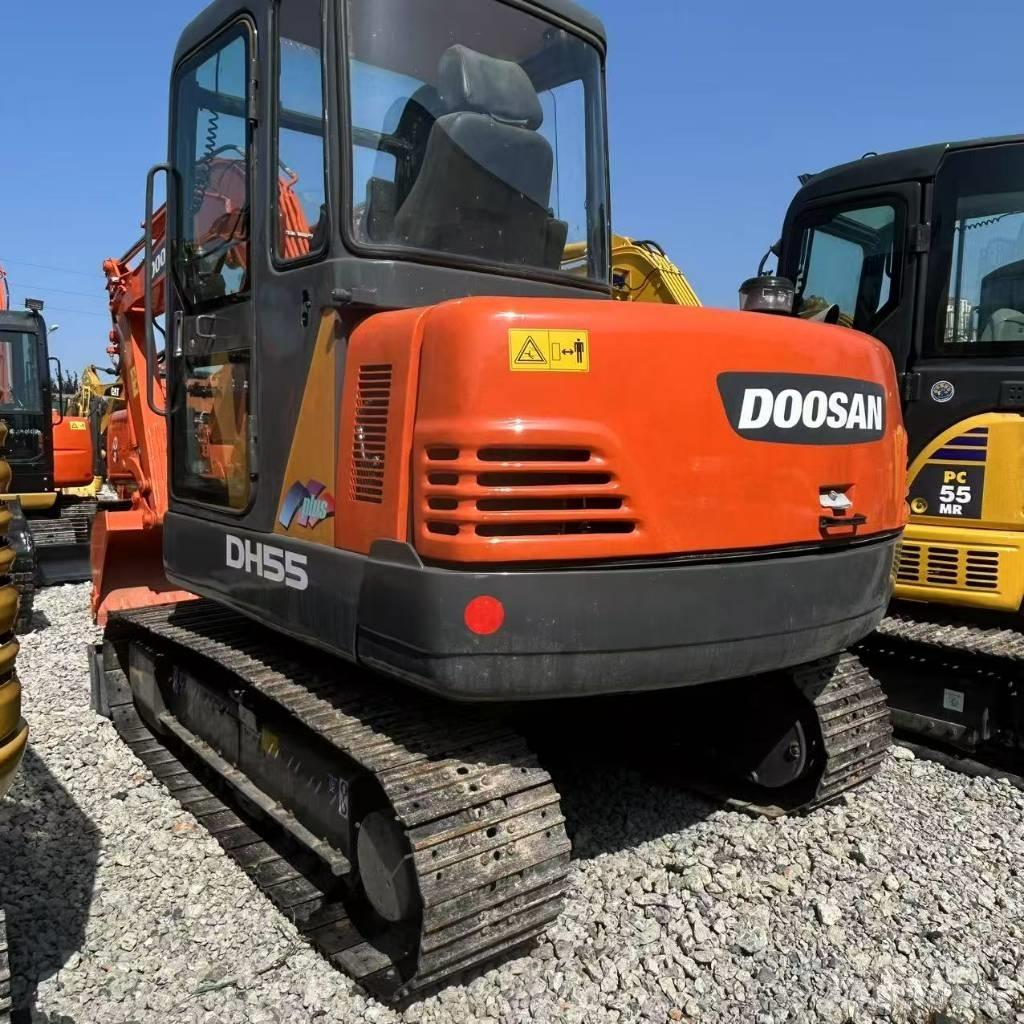 Doosan 55 Lánctalpas kotrók