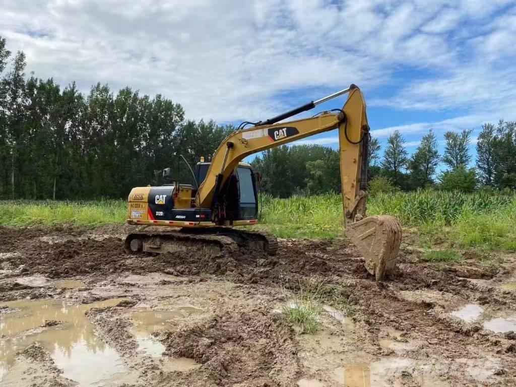 CAT 312D Közepes (midi) kotrók 7 t - 12 t