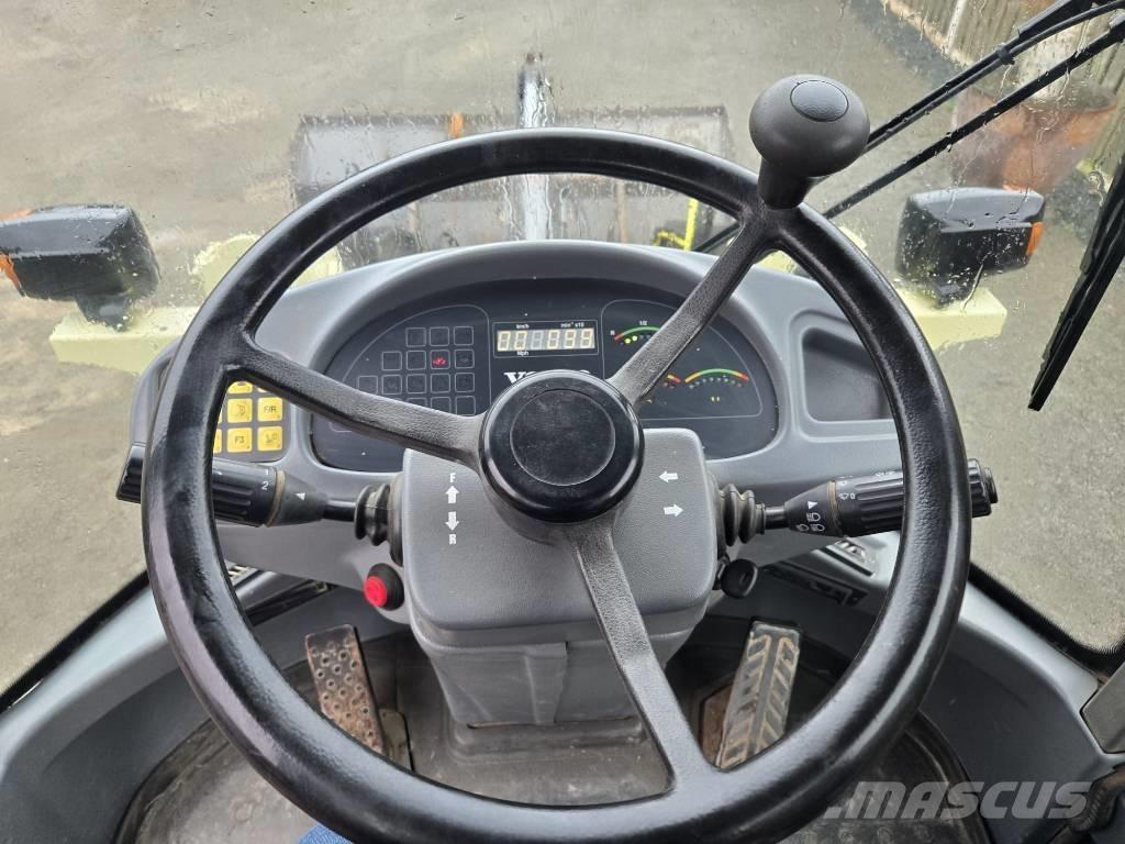 Volvo L 30 B Gumikerekes homlokrakodók