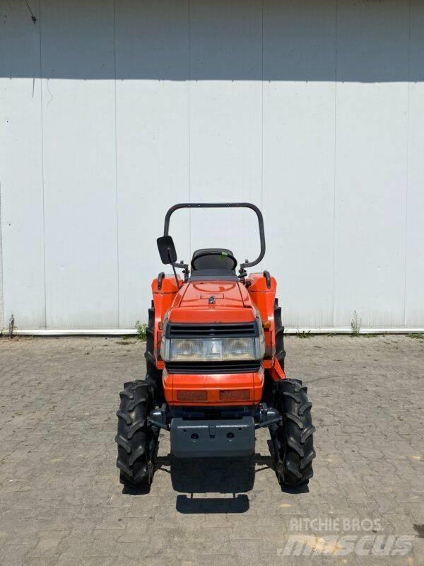Kubota GL 221 Kompakt traktorok