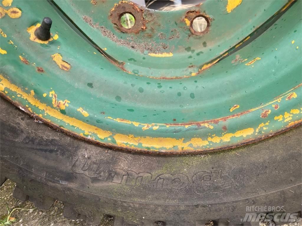 Barum 13.0/65-18 Gumiabroncsok, kerekek és felnik