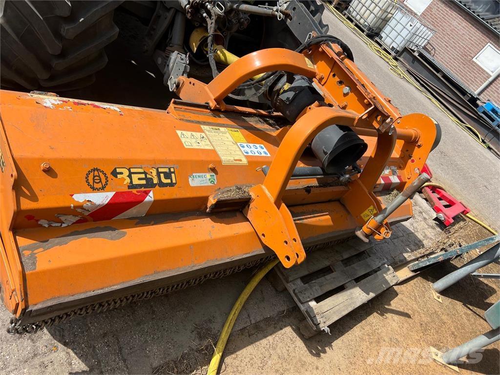 Berti Dual 280 Három késhengeres fűnyírók