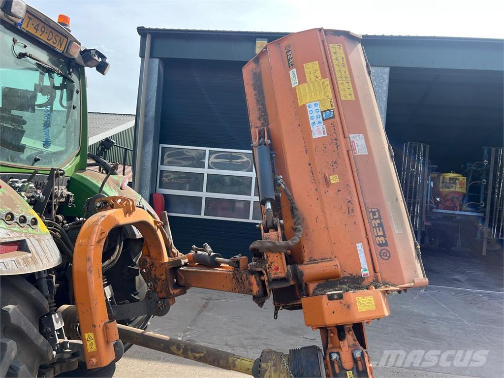 Berti TAPS 200 Három késhengeres fűnyírók