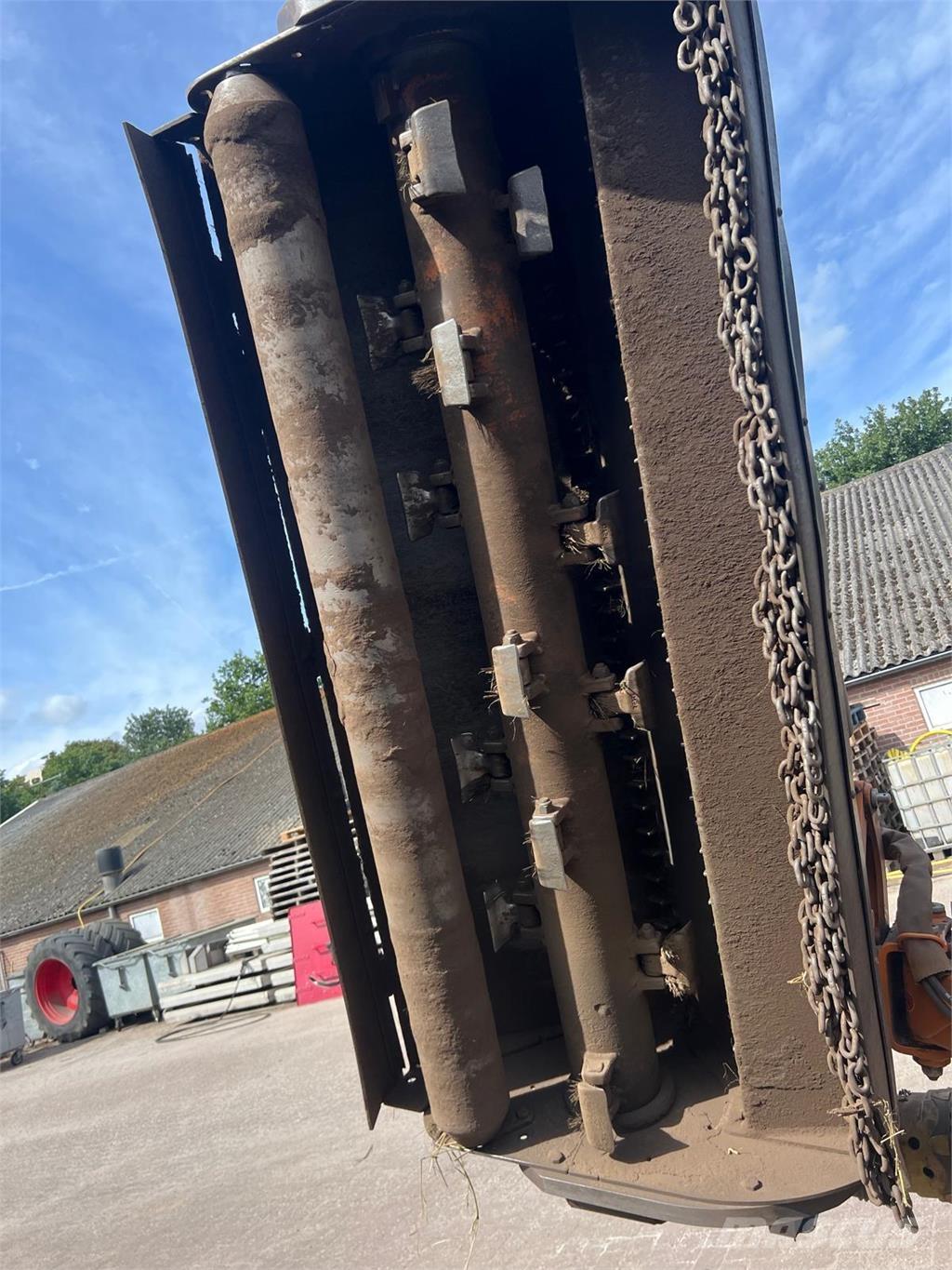 Berti TAPS 200 Három késhengeres fűnyírók