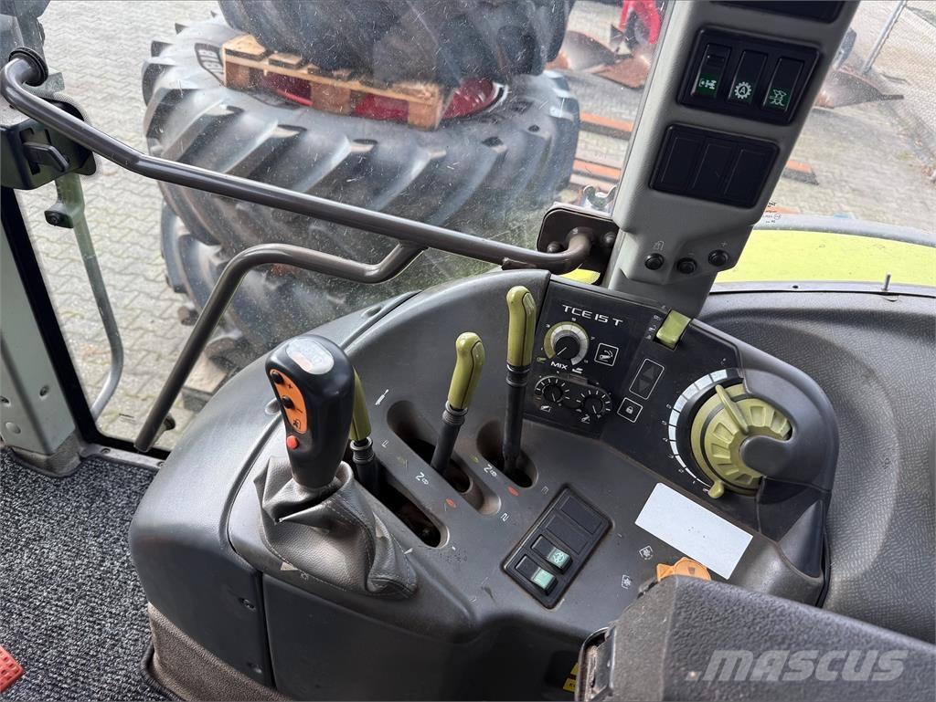 CLAAS Ares 697 ATZ Traktorok