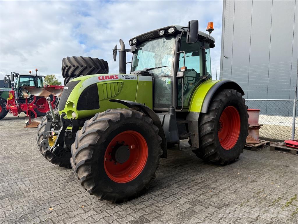 CLAAS Ares 697 ATZ Traktorok