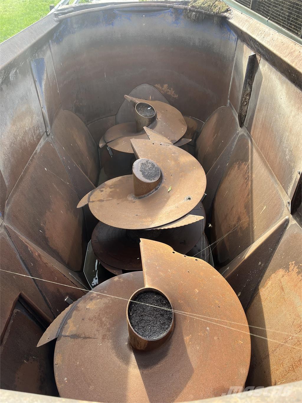  Europcomp Dualmix Takarmánykeverők