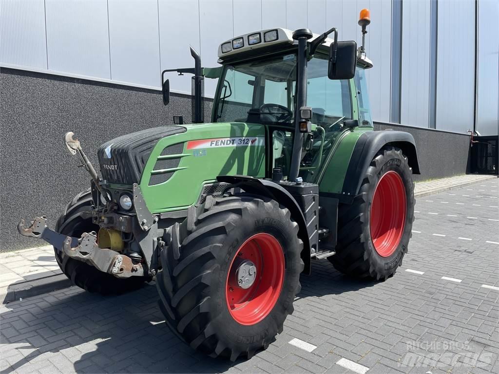 Fendt 312 Vario Traktorok