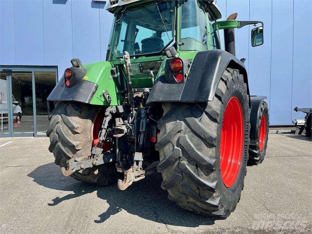 Fendt 718 COM3 Traktorok