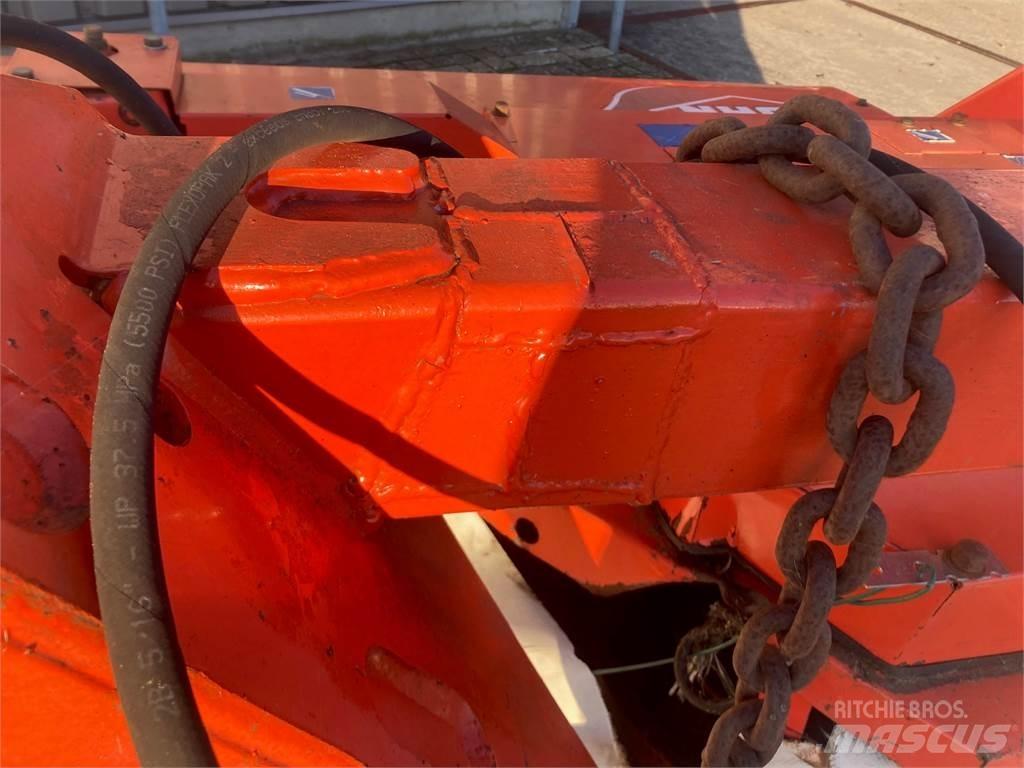 Kuhn GMD 802 F Kaszák