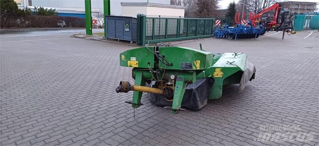 John Deere 328 Kaszák
