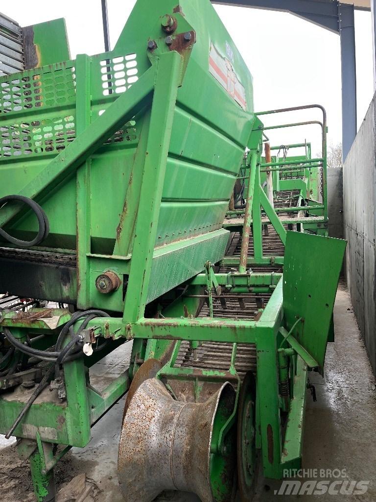 AVR 120mc Hagyma betakarítók