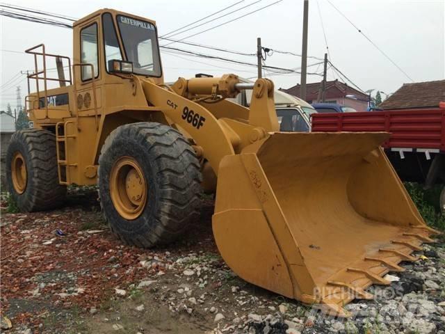 CAT 966 F Gumikerekes homlokrakodók