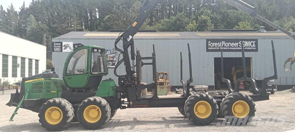 John Deere 1510 E Kihordók