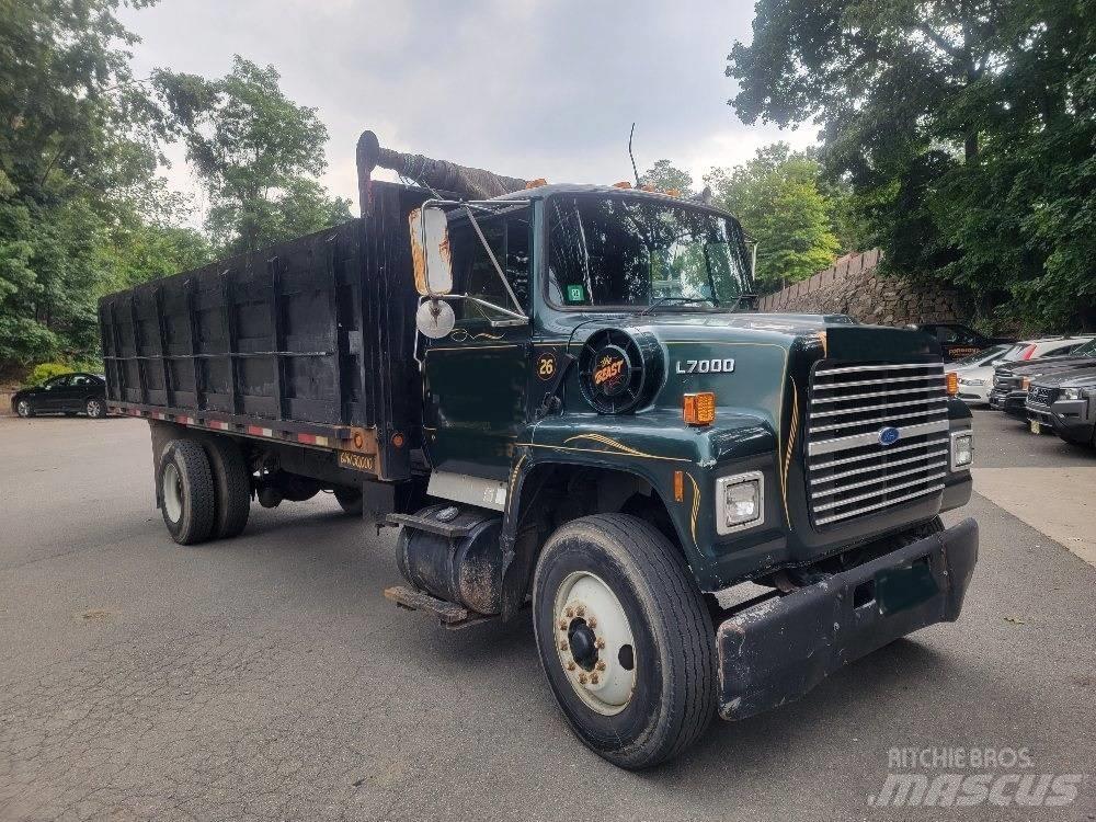 Ford L 7000 Billenő teherautók