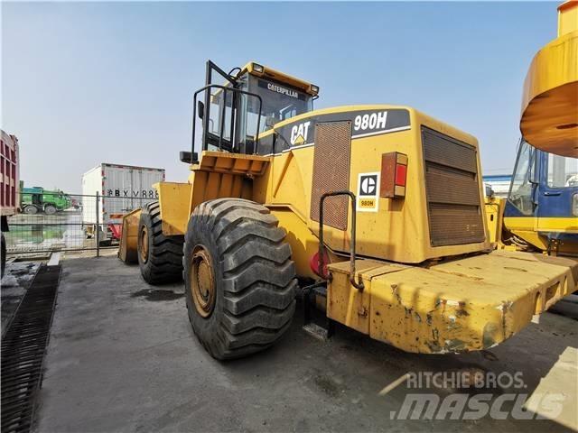 CAT 980H Gumikerekes homlokrakodók