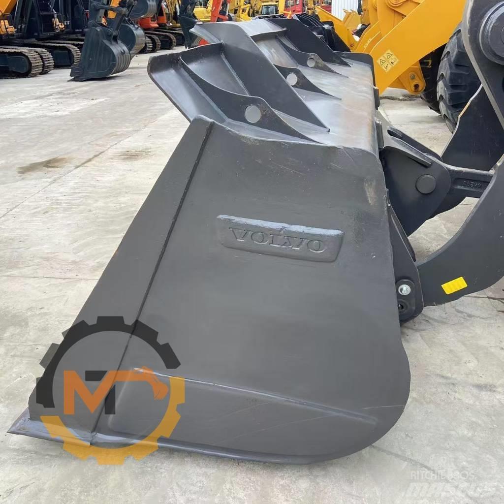Volvo L 105 Gumikerekes homlokrakodók
