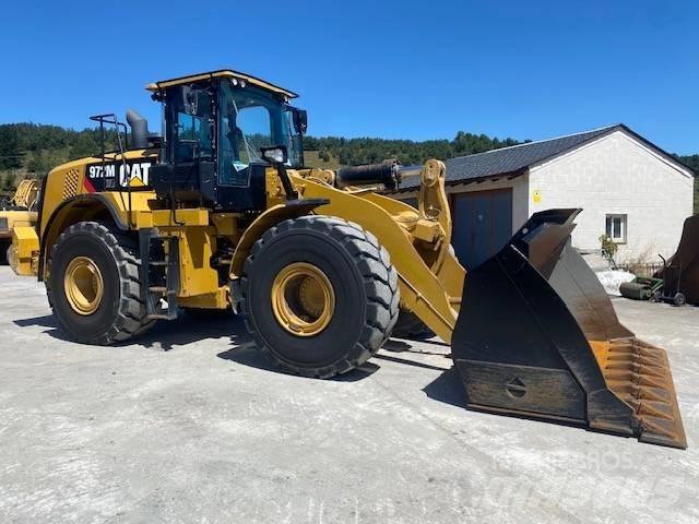CAT 972 M Gumikerekes homlokrakodók