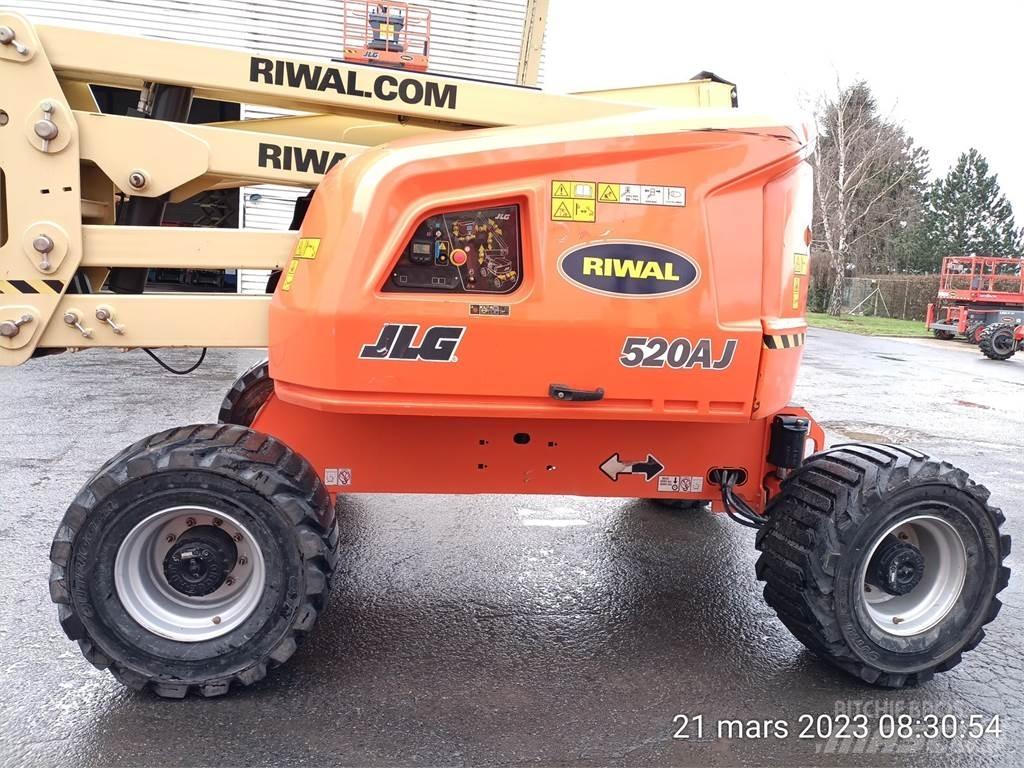 JLG 520AJ Karos emelők