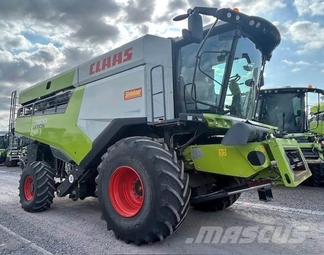 CLAAS LEXION 7400 Kombájnok