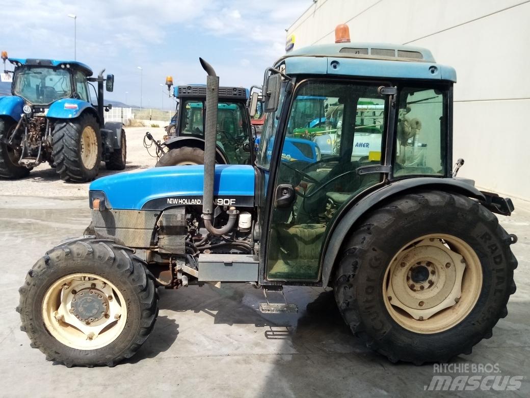 New Holland TN 90 F Traktorok