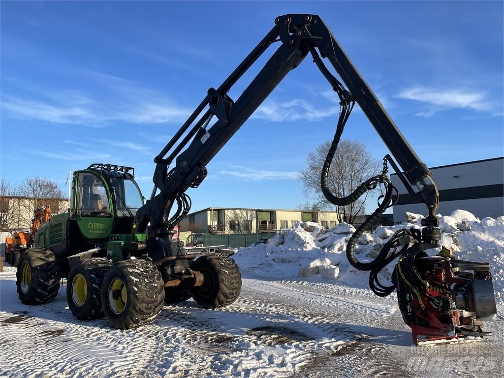 John Deere 1270E Betakarítók