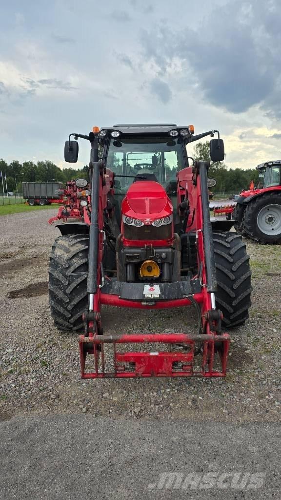 Massey Ferguson 5713 Traktorok