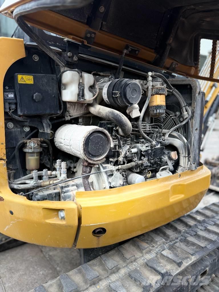 CAT 302.7 D CR Mini kotrók < 7t