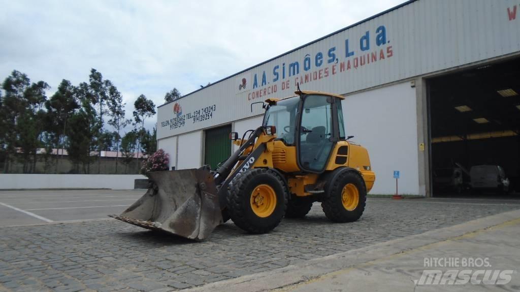 Volvo L 25 F Gumikerekes homlokrakodók