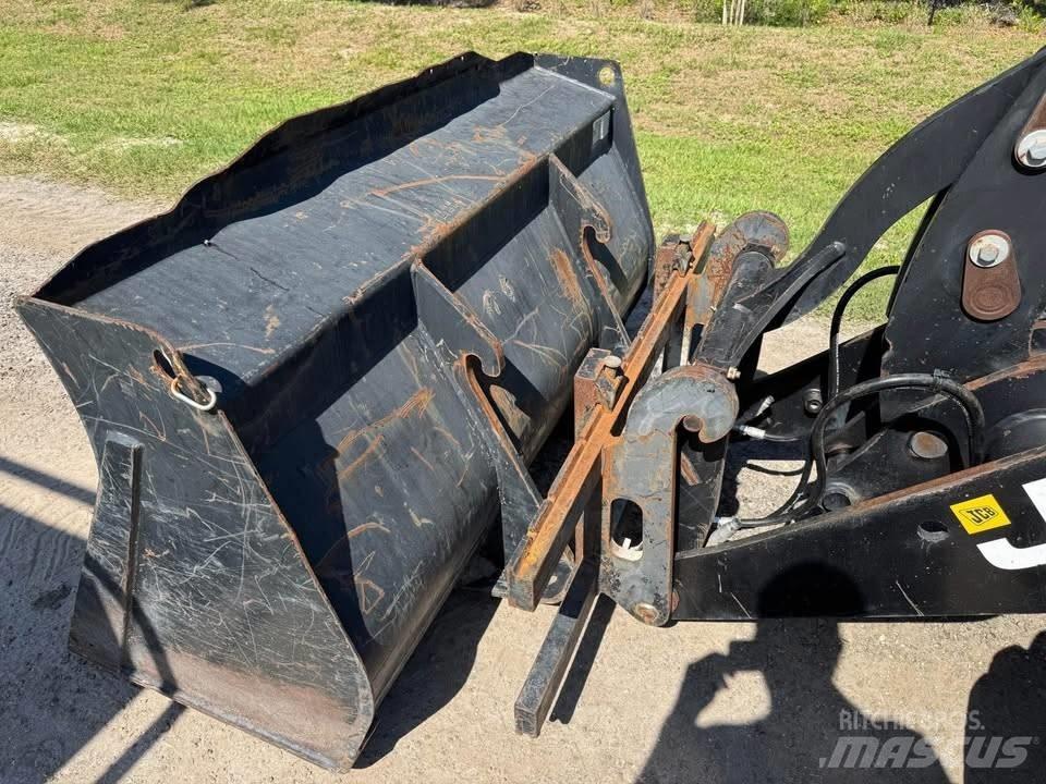 JCB 407 Gumikerekes homlokrakodók