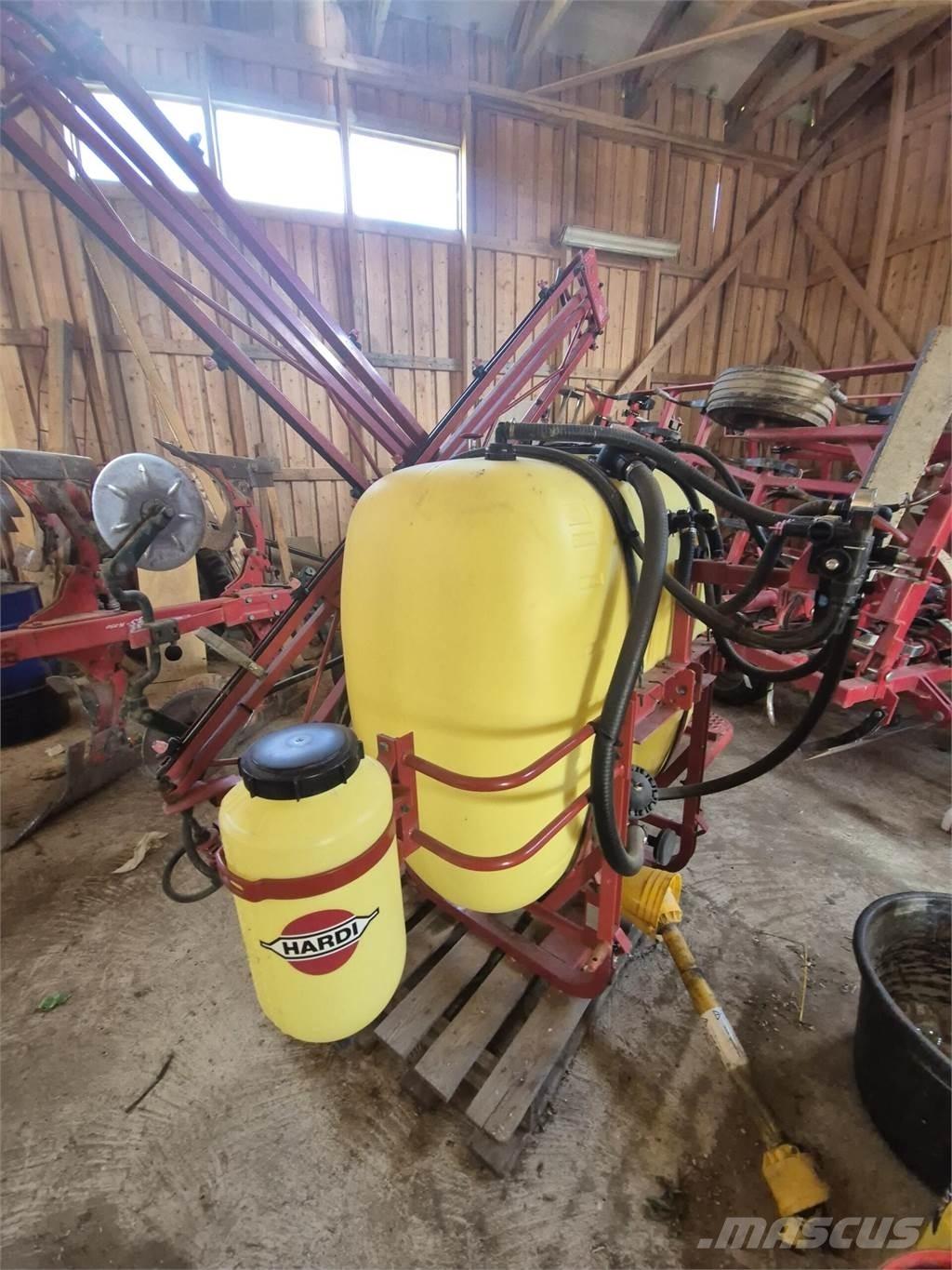 Hardi 600/11 Vontatott trágyaszórók