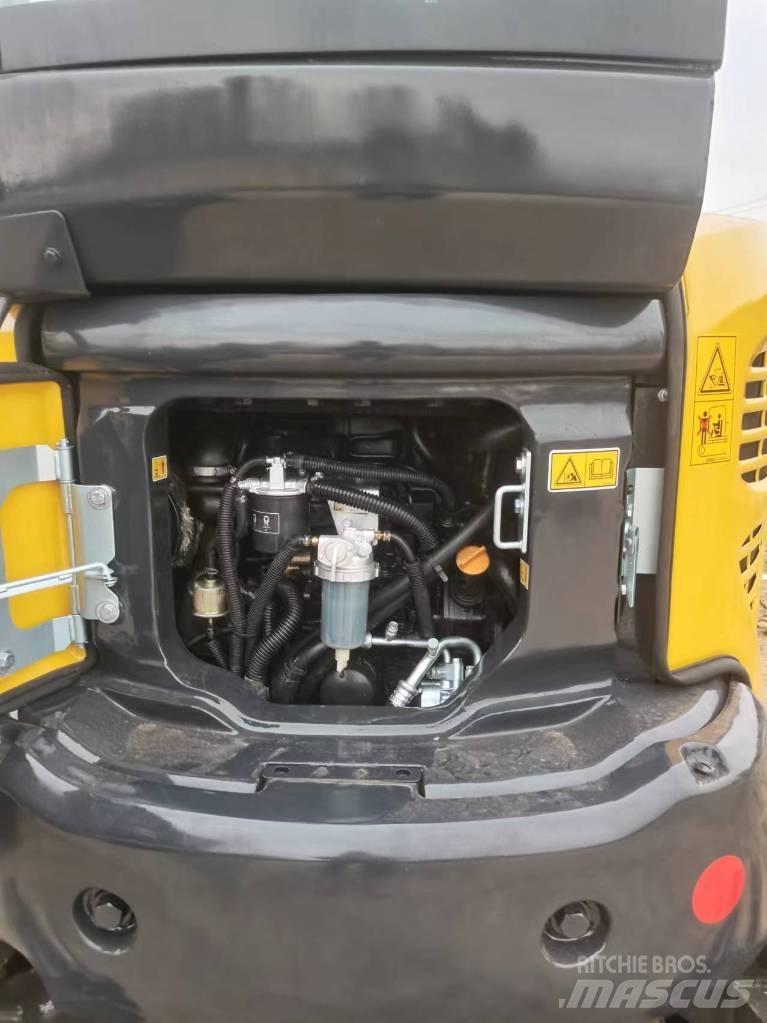 Komatsu PC 35 Mini kotrók < 7t