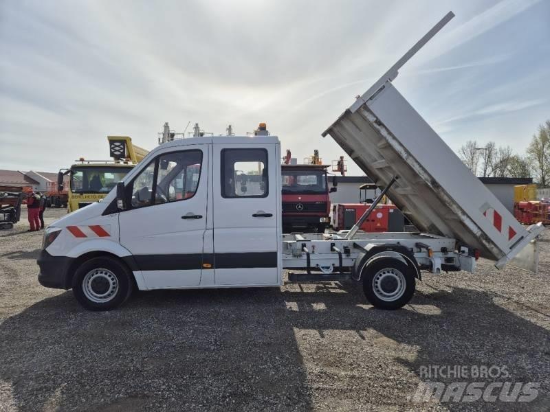 Mercedes-Benz Tipper Billenő teherautók