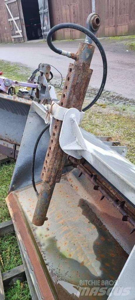 Fjärås 700 Homok és Sószórók