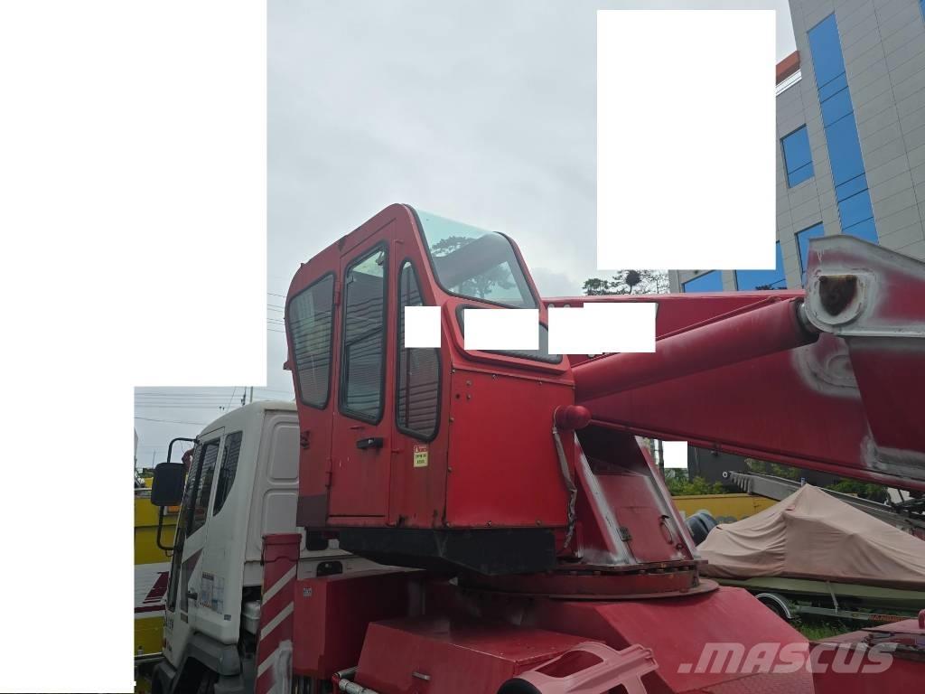 Horyong SKY450 Teherautóra szerelt emelők és állványok