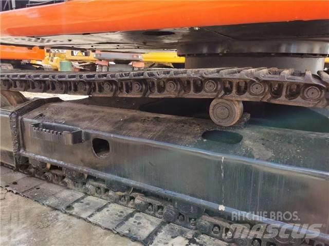Hitachi EX 120 Lánctalpas kotrók